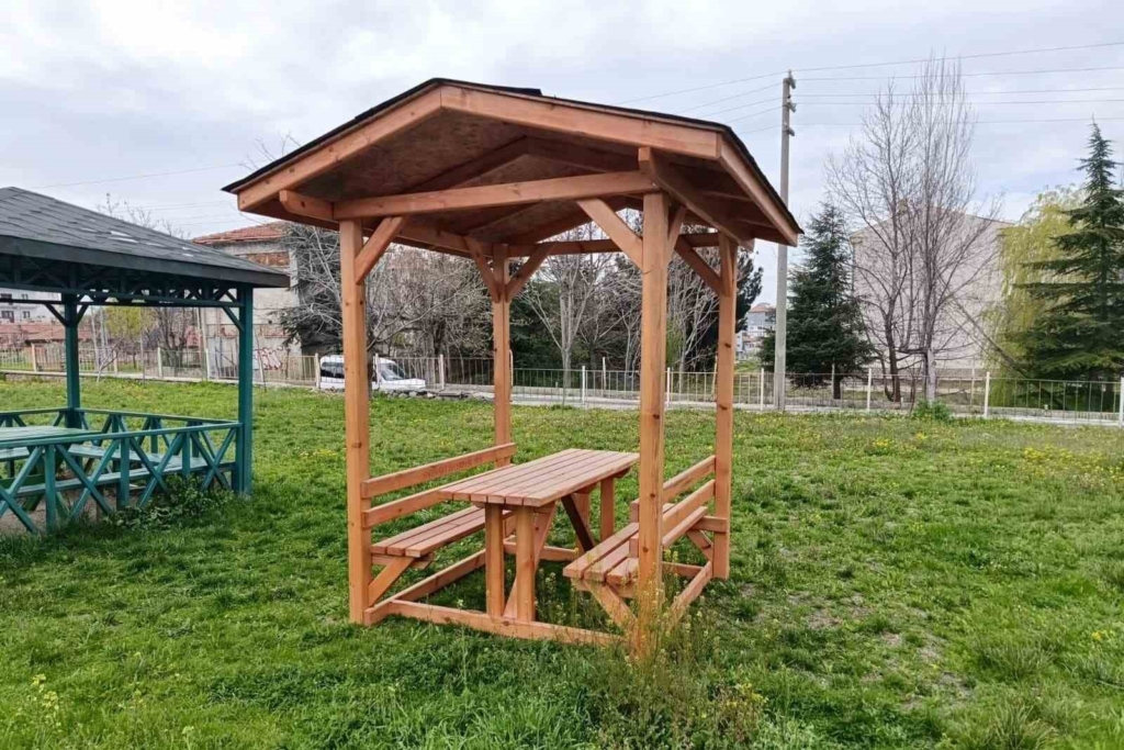 Sivrihisar Belediyesinden eğitim kurumlarına kapsamlı bakım ve onarım desteği