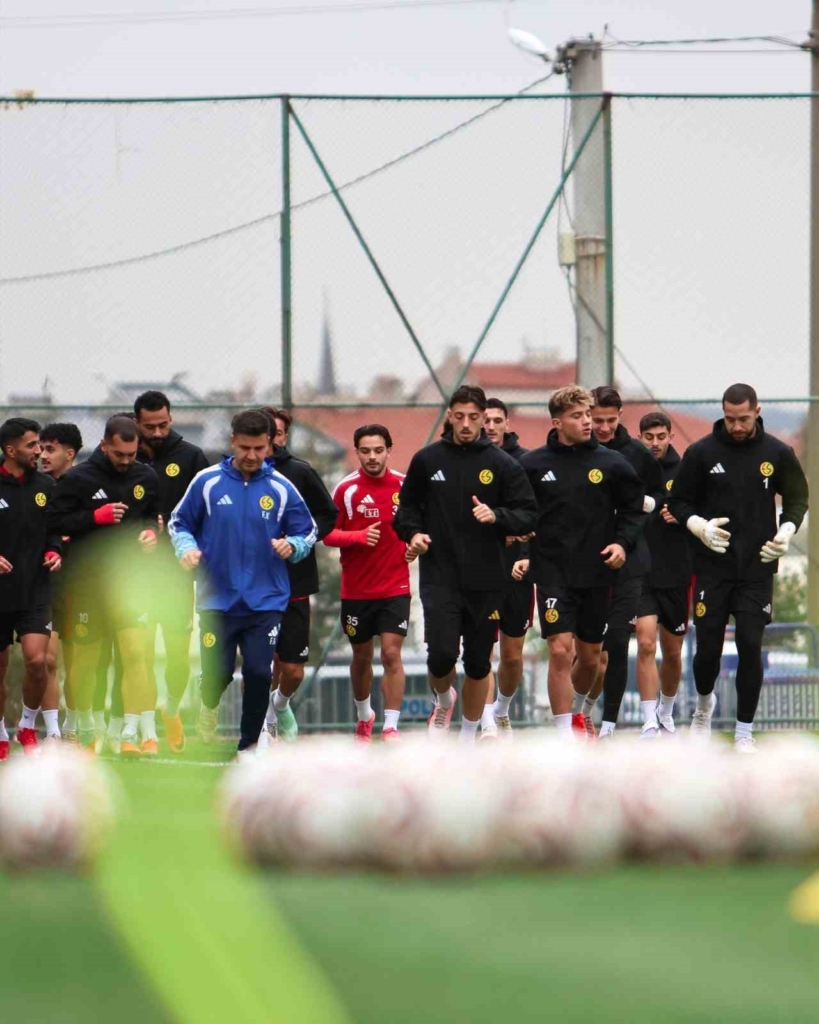 Eskişehirspor, Iğdır FK maçı hazırlıklarını sürdürüyor