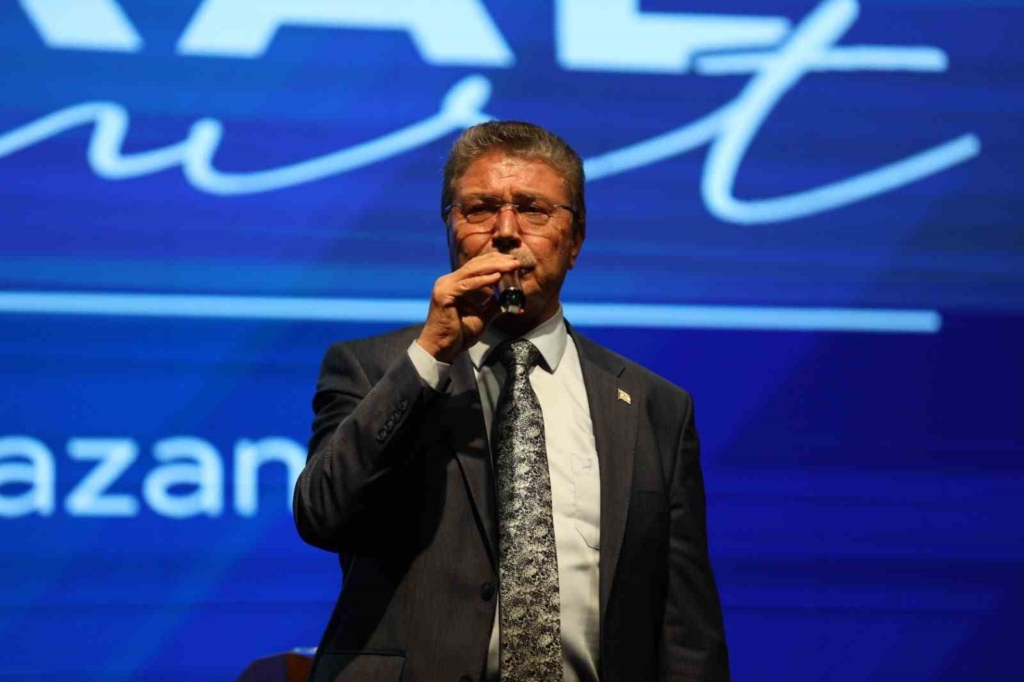 KKTC Başbakanı Üstel: "Muhalefet konuşur, biz yaparız"