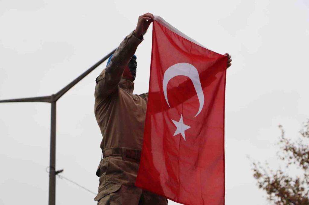 Eskişehir’de Cumhuriyet coşkusunda jandarma ve komandolar nefes kesti