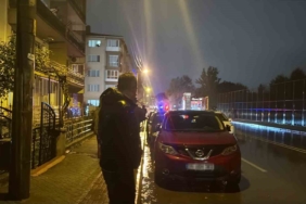 Kaza sonrası 2.27 promil alkollü sürücü  yanan aracını sigara içerek izledi