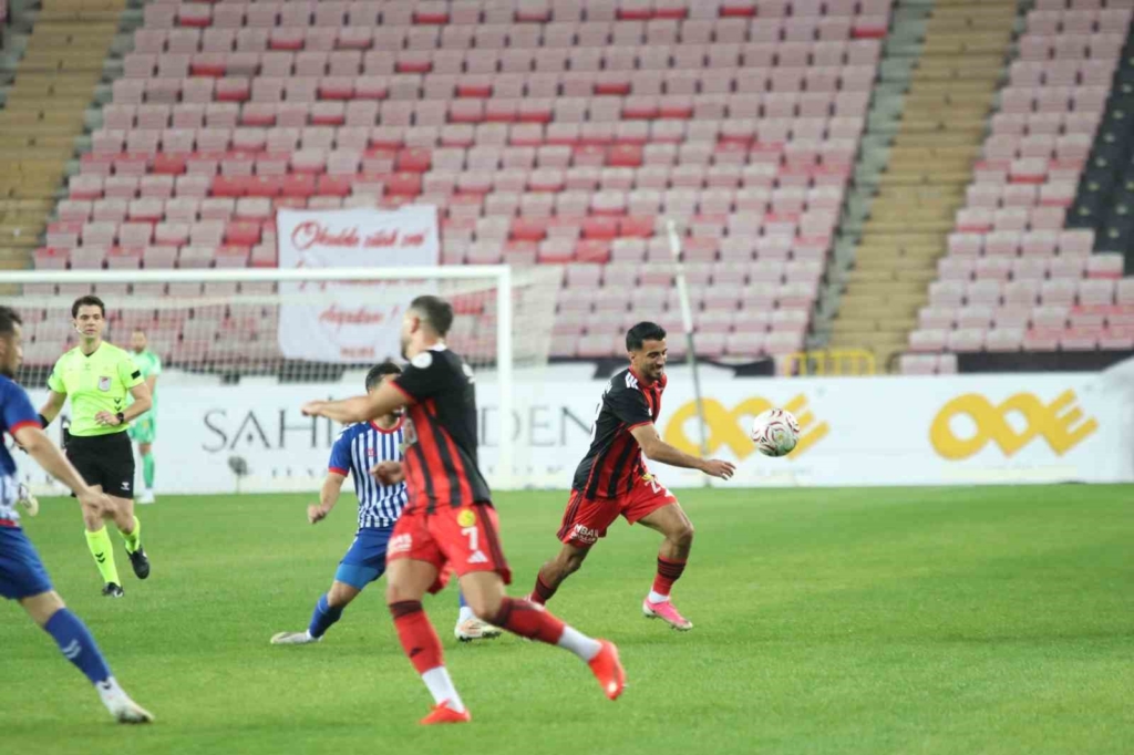 TFF 3. Lig: Eskişehirspor: 1 - Etimesgut Spor: 1