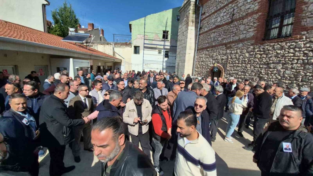 Muhtarlar Günü’nde hayatını kaybeden muhtar son yolculuğuna uğurlandı