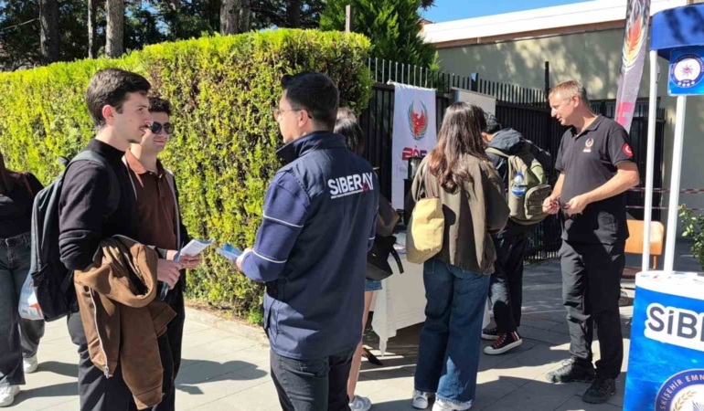 Anadolu Üniversitesi öğrencilerine siber tehdit uyarısı