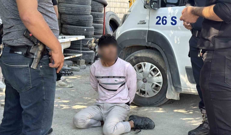 Eskişehir’de polisten kaçan 16 yaşındaki şüpheli yakalandı