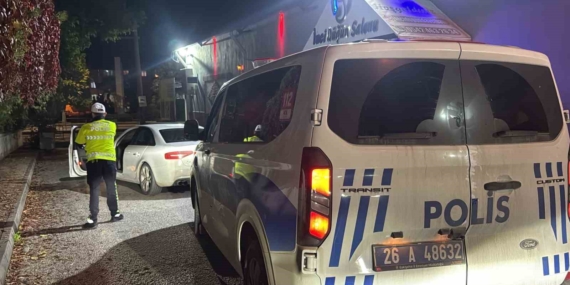 Eskişehir’de 16 yaşındaki ehliyetsiz sürücüye 295 bin TL ceza