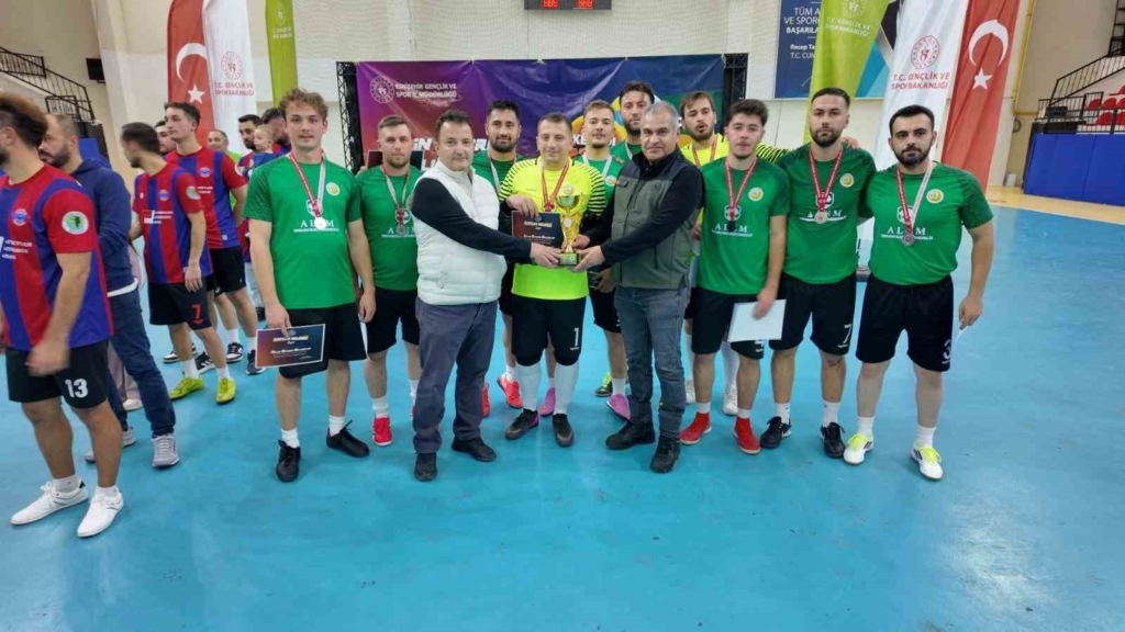 Eskişehir’de Kamu Spor Oyunları Futsal Müsabakaları tamamlandı