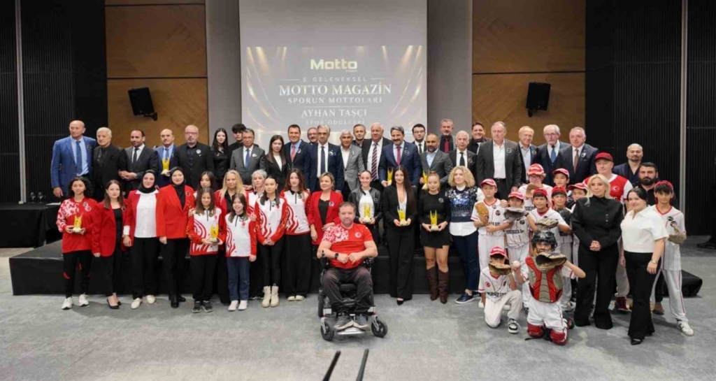 5. Yıl Spor Ödülleri Gecesi’nde İl Müdürü Kalın’a anlamlı ödül