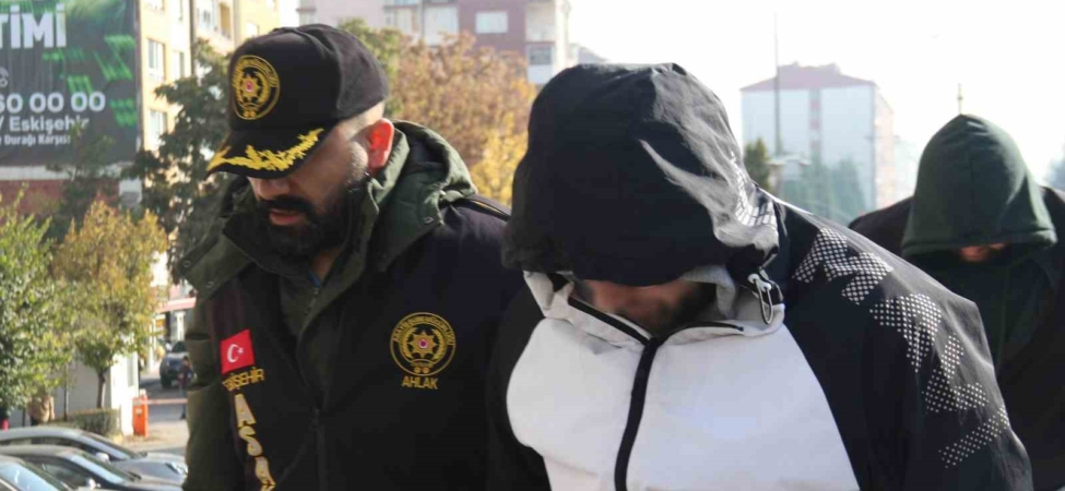 Eskişehir merkezli fuhuş operasyonunda 18 şüpheli tutuklandı