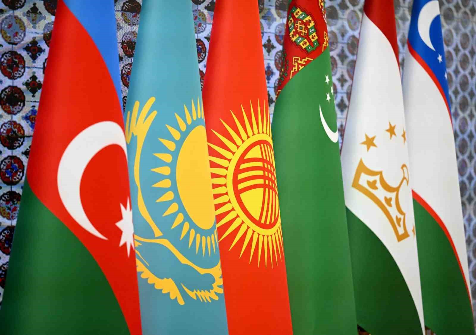 Kırgızistan Cumhurbaşkanı Caparov: "Orta Asya ve Azerbaycan ortak elektronik ticaret platformunun oluşturulmasını öneriyoruz"