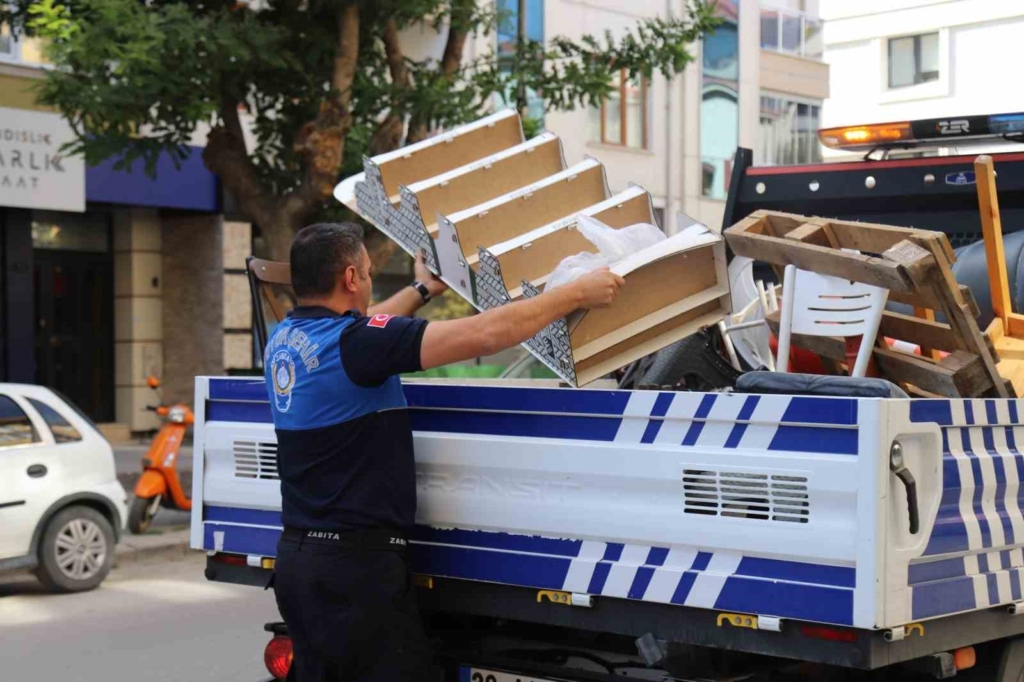 Eskişehir’de zabıtadan kaldırım işgallerine geçit yok