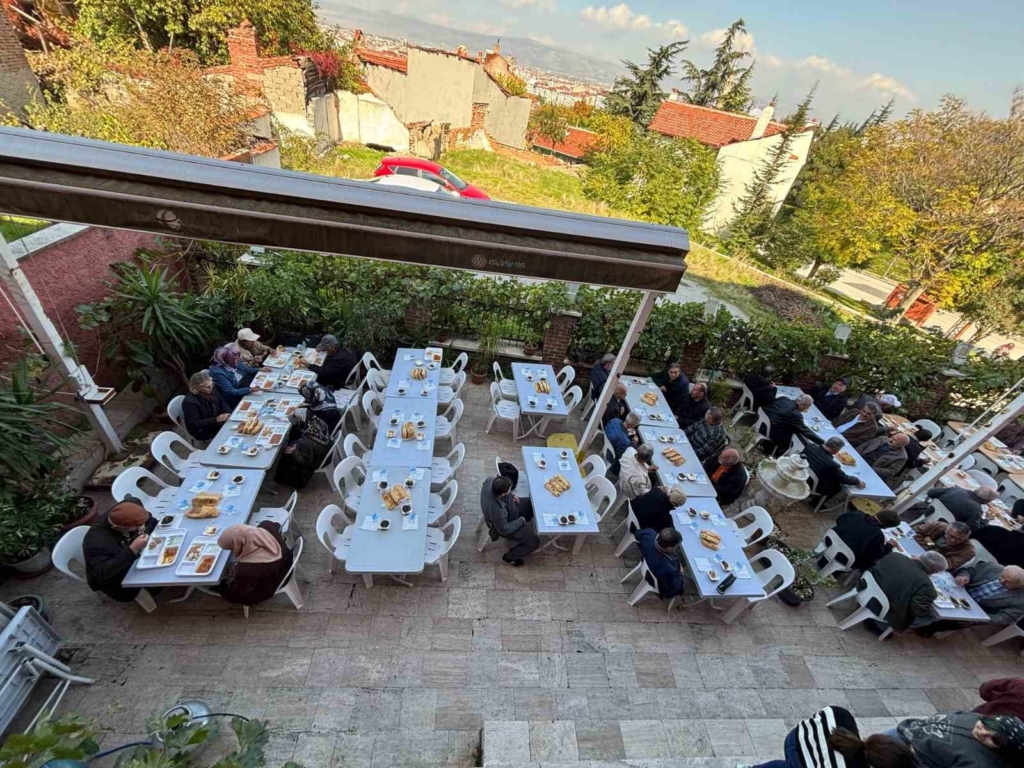 Eskişehir Türk Ocağı anlamlı bir vefa günü gerçekleştirdi