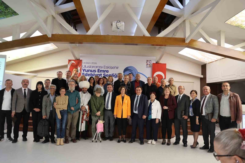 Eskişehir’in ’Neşe’si Uluslararası Yunus Emre Edebiyat Şenliği oldu