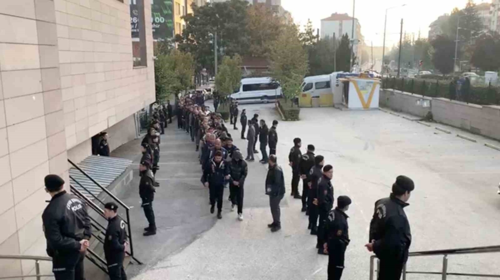 Eskişehir merkezli 32 ildeki dev yasa dışı bahis operasyonunda 86 şüpheli adliyede