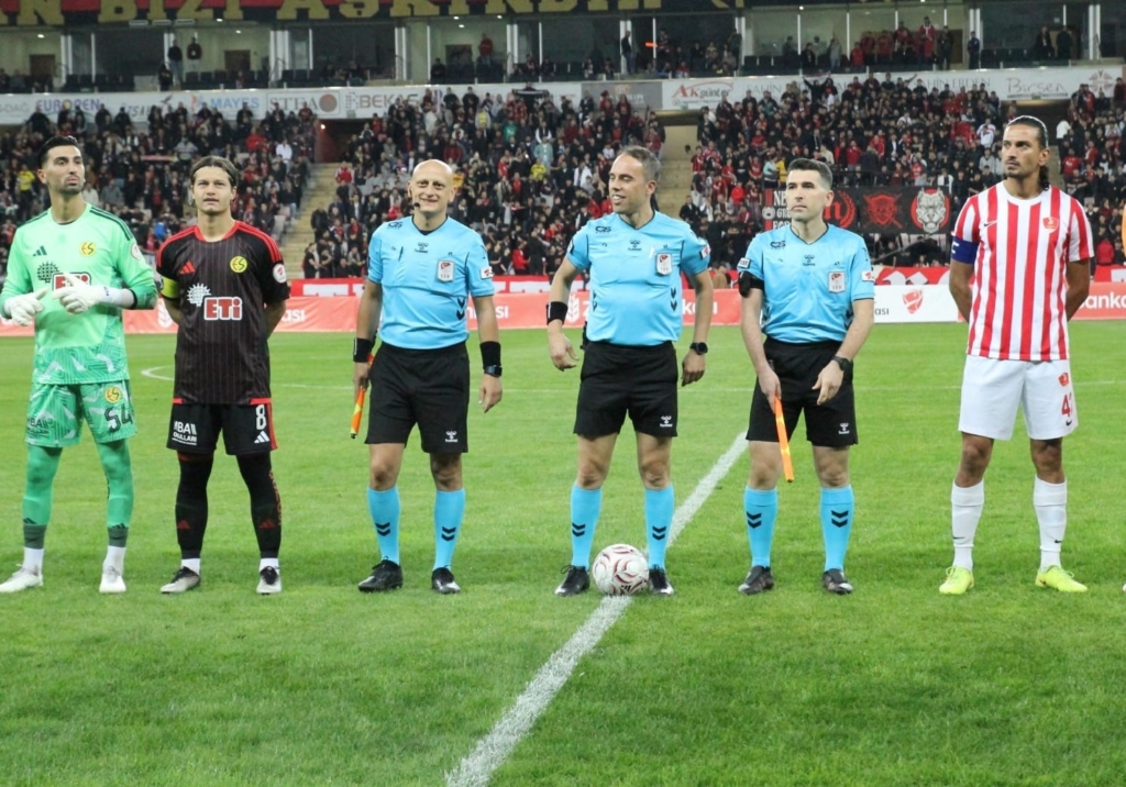 Eskişehirspor maçında görev yapan hakem Pierluigi Collina’ya benzetildi