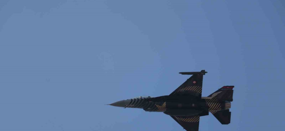SOLOTÜRK Eskişehir’de gösteri uçuşu öncesi çevre tanıma uçuşu yaptı