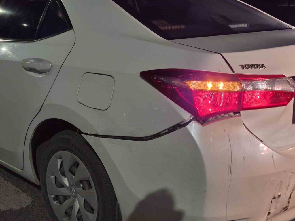 Eskişehir Çevre Yolu’nda motosiklet otomobile arkadan çarptı