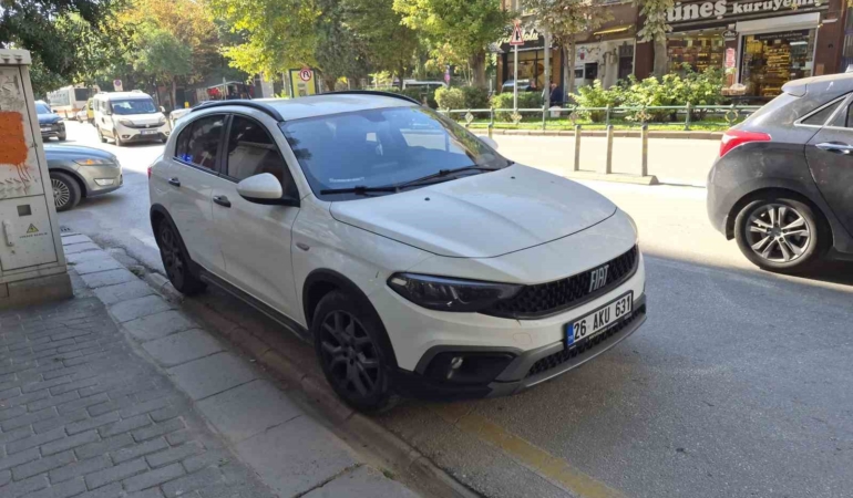 Eskişehir’de otomobilin çarptığı yaşlı adam hastaneye kaldırıldı