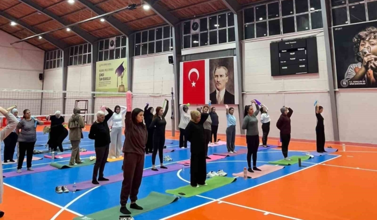 Sivrihisar’da kadınlara yönelik pilates kursuna 57 kişi katıldı