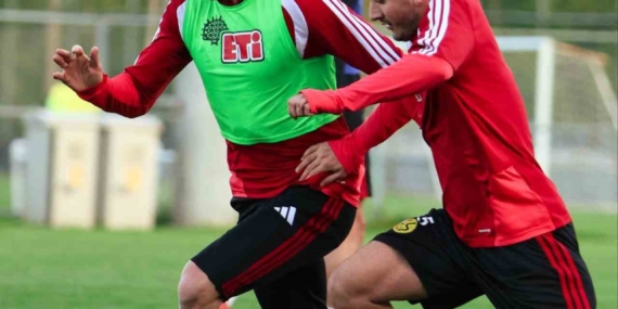 Eskişehirspor, Bursa Yıldırım SK maçına hazırlanıyor