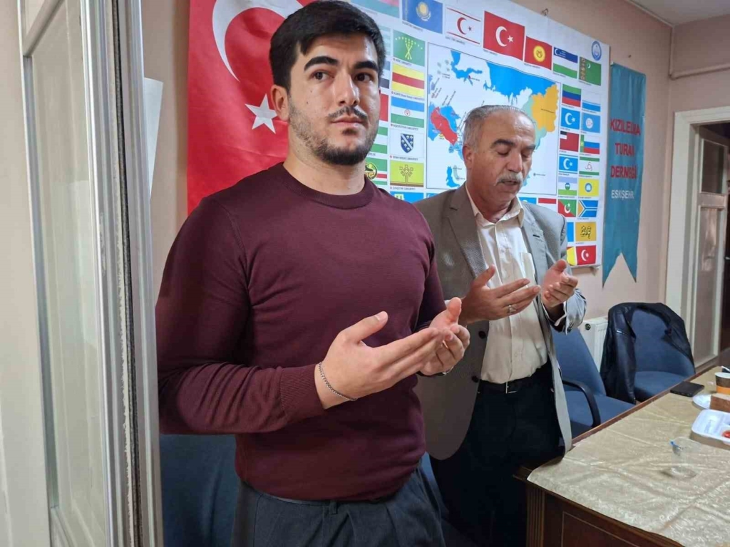 Eskişehir’de ‘Türk Dünyası öğrencileri’ kahvaltıda buluştular