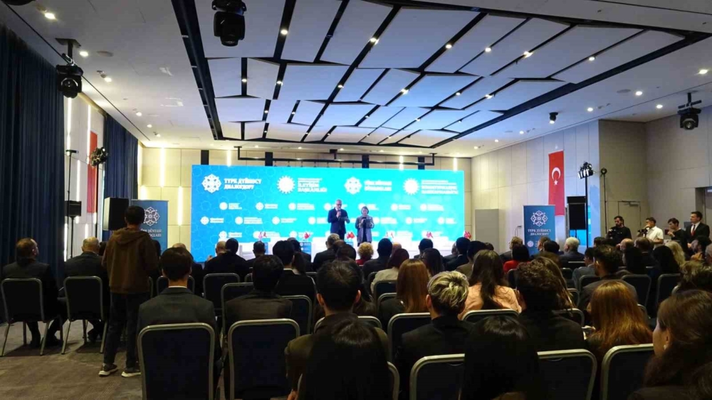 Kırgızistan’da "Türk Dünyası Diyalogları: Ortak Gelecek, Ortak Vizyon" başlıklı panel düzenlendi