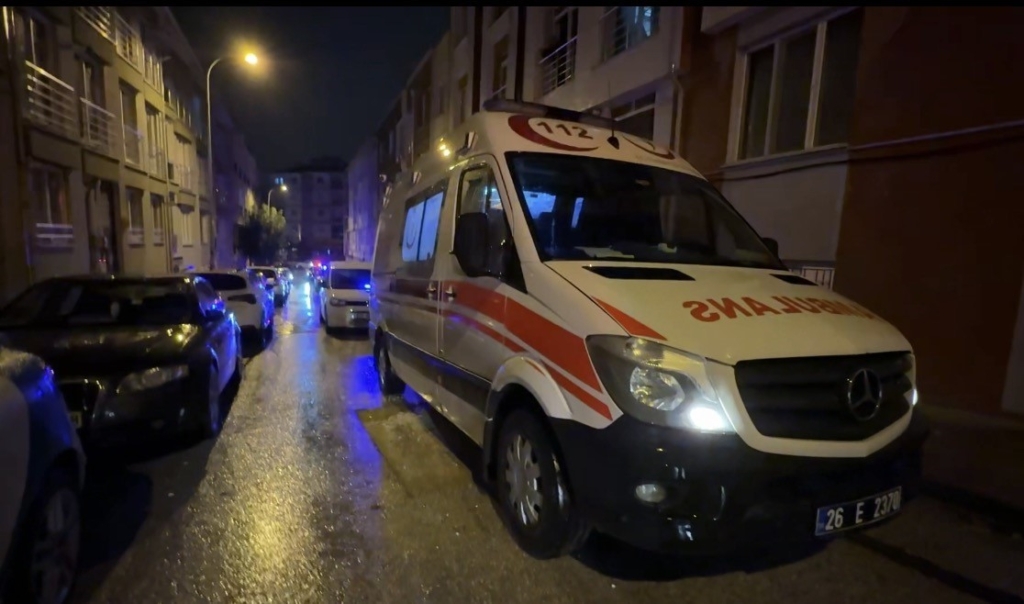 Eskişehir’de evde bıçaklanan kişi hayatını kaybetti