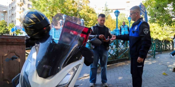 Eskişehir’de yayalaştırılmış alanlara giren sürücülere 3 bin 705 TL ceza