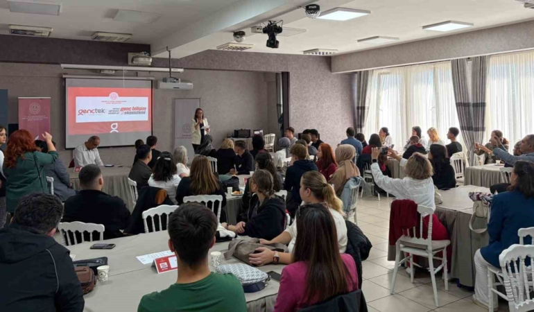 GençTek Eskişehir’de yeni dönem toplantıyla başladı