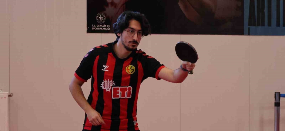 Anadolu Üniversitesi’nde "Bağımsızlık Yılı" masa tenisi turnuvası düzenlendi