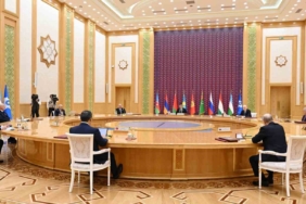 Azerbaycan Cumhurbaşkanı Aliyev: "Orta vadede hedefimiz, Azerbaycan’dan geçen yük taşımacılığını her bir yönde 15 milyon tona çıkarmaktır"