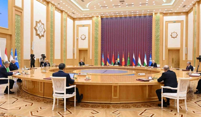 Azerbaycan Cumhurbaşkanı Aliyev: “Orta vadede hedefimiz, Azerbaycan’dan geçen yük taşımacılığını her bir yönde 15 milyon tona çıkarmaktır”