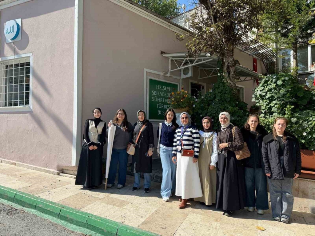 Üniversiteli gençlere şehir tanıtıldı