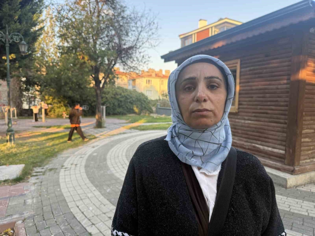 Eskişehir’de 15 yaşındaki kız çocuğu kayıplara karıştı, annesi endişeli