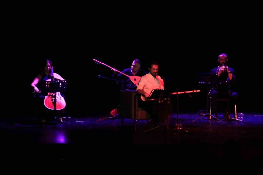 Manidar Grubu Eskişehir’de unutulmaz müzik ziyafeti verdi
