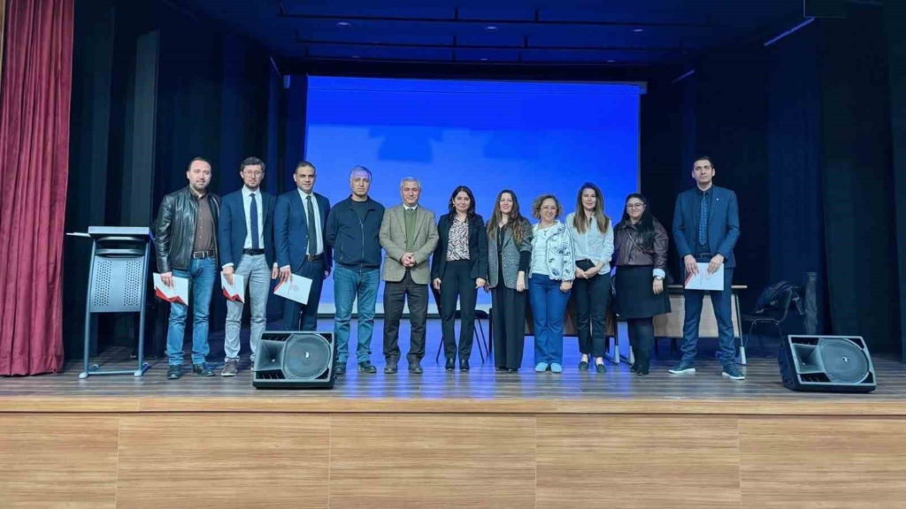 Eskişehir’de TÜBİTAK 2204-A ve 2204-B Projeleri Bilgilendirme Toplantısı düzenlendi