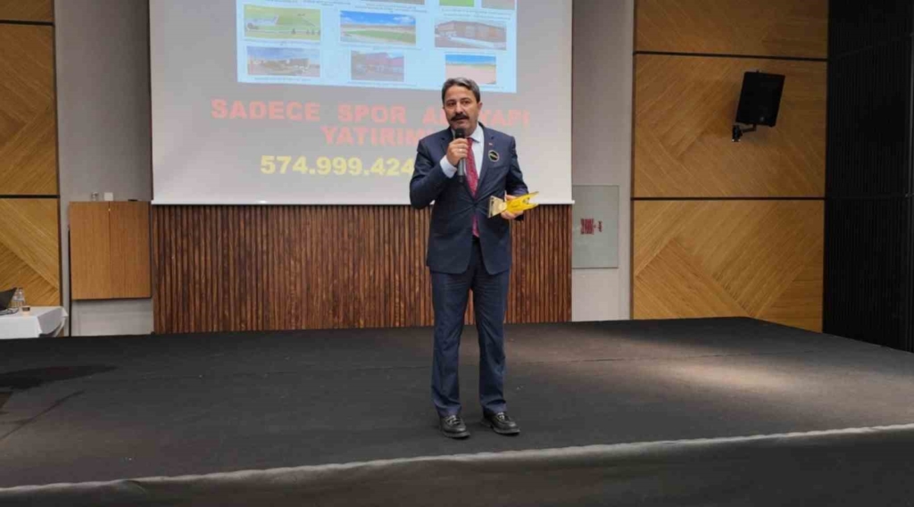 5. Yıl Spor Ödülleri Gecesi’nde İl Müdürü Kalın’a anlamlı ödül