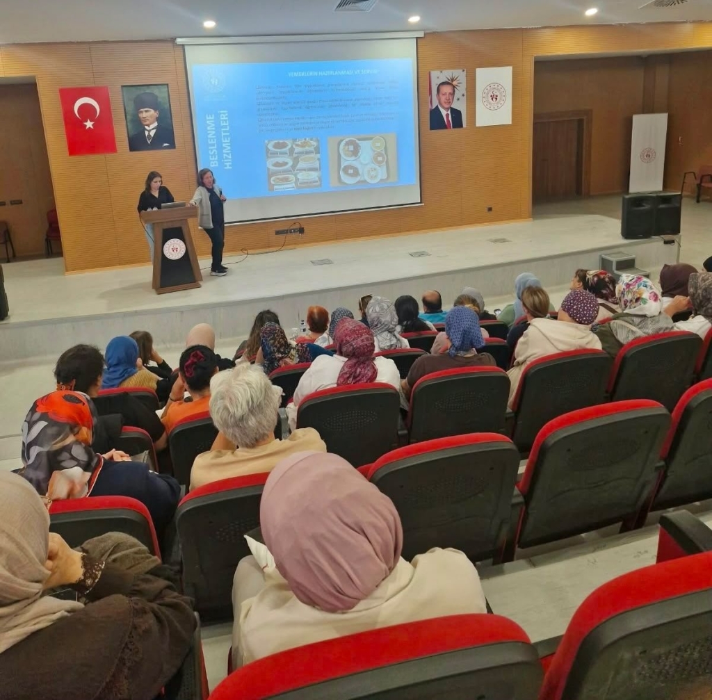 Yurtlarda beslenme hizmetleri eğitimleri tamamlandı