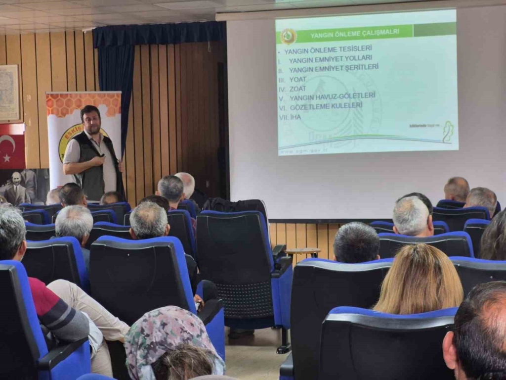 Eskişehir’de arıcılara "Orman Yangınlarını Önleme ve Farkındalık" eğitim semineri: Belgesiz üreticilere konaklama izni yok