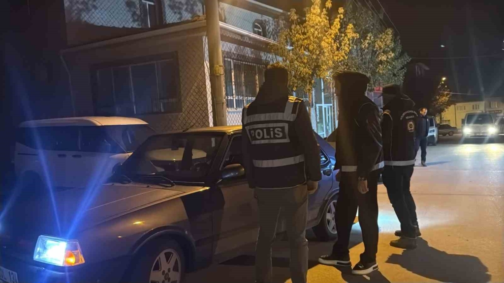 Eskişehir’de 230 şahıs ve 102 araç denetlendi, 552 bin 846 TL ceza kesildi