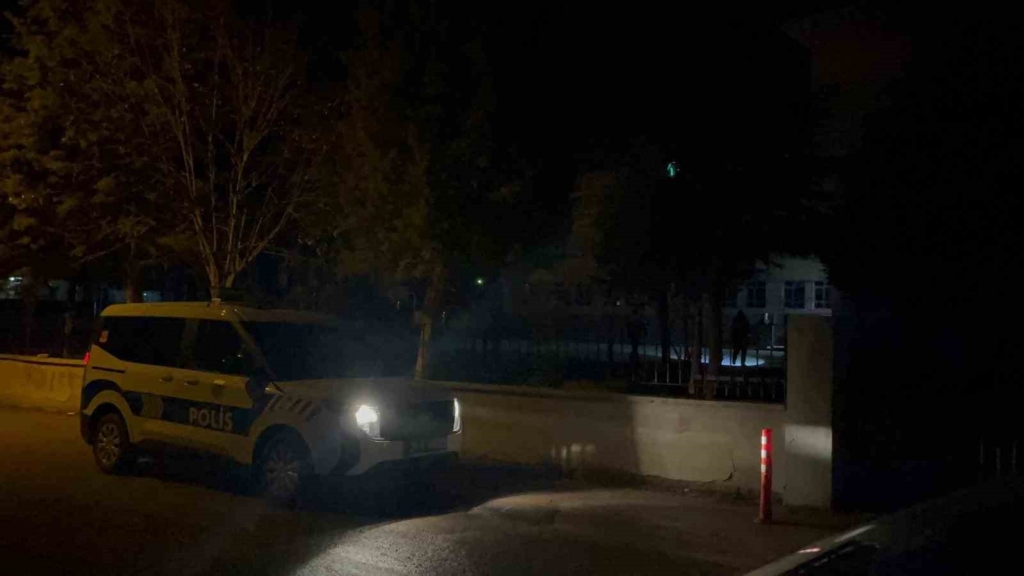 Okul bahçesinde baba ve oğlunun darbedilip bıçaklanmasına ilişkin davaya devam edildi