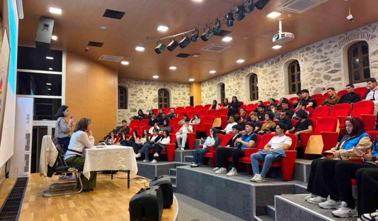 Eskişehir’de öğrenci yurdunda Kur’an-ı Kerim kursu düzenleniyor