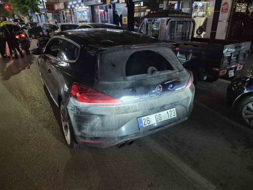 Polise mukavemet gösteren araç sürücüsü gözaltına alındı