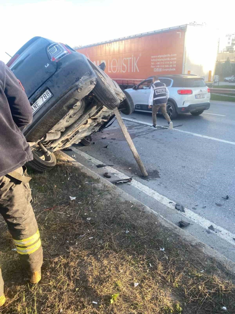 Eskişehir’de takla atan araçta sıkışan sürücü kurtarıldı
