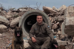 Eskişehir İtfaiyesi’nin arama kurtarma köpekleri zorlu sınavı başarıyla geçti