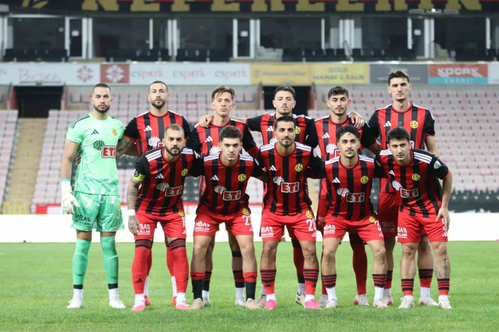Eskişehirspor’un maçında tribünler sessiz kaldı