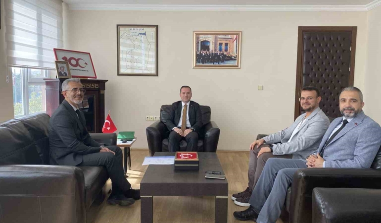 Alpu Kaymakamı Sönmezel, şehit yakınlarını ağırladı