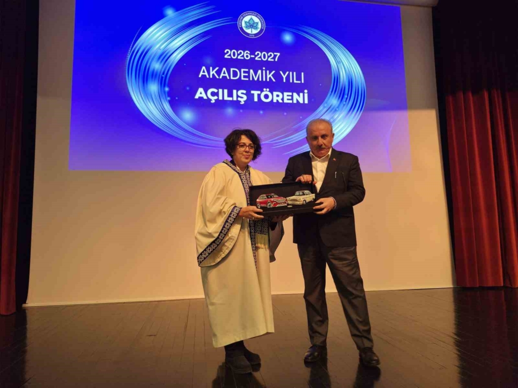 ESOGÜ 2026-2027 Akademik Yılı Açılış Töreni gerçekleştirildi