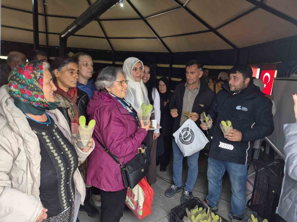 Eskişehir Büyükşehir Belediyesinden kadın çiftçilere ’Katma Değerli Üretim Eğitimi’ verildi