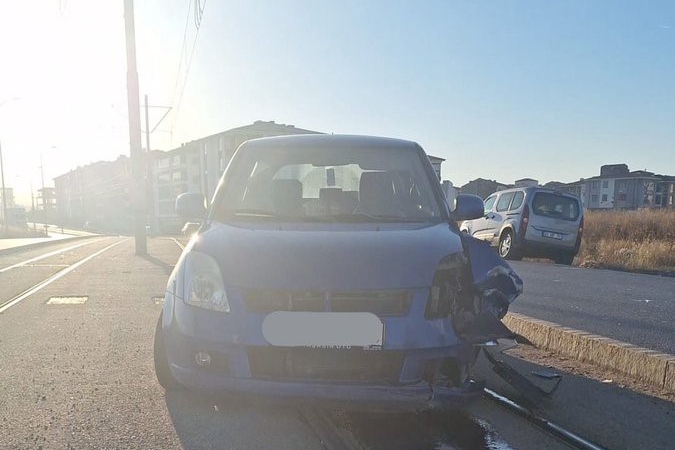 Eskişehir’de Kaza Nedeniyle Tramvay Seferlerinde Aksama